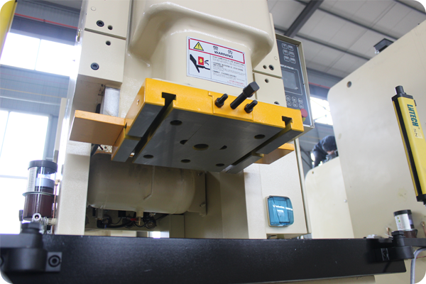 YRS pneumatic press machine working table and safety guard