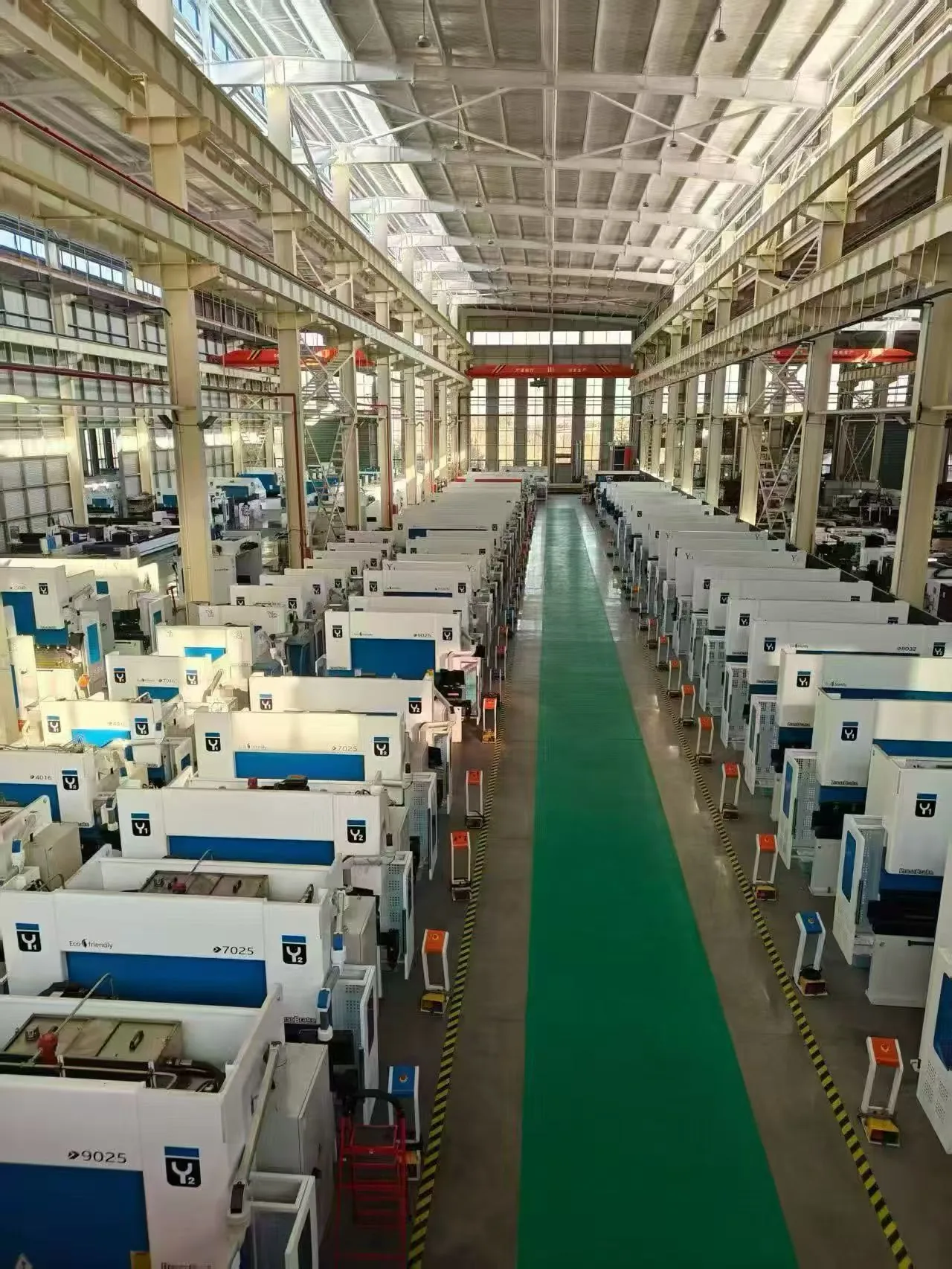YRS Industrial laser cutting machine factory overview